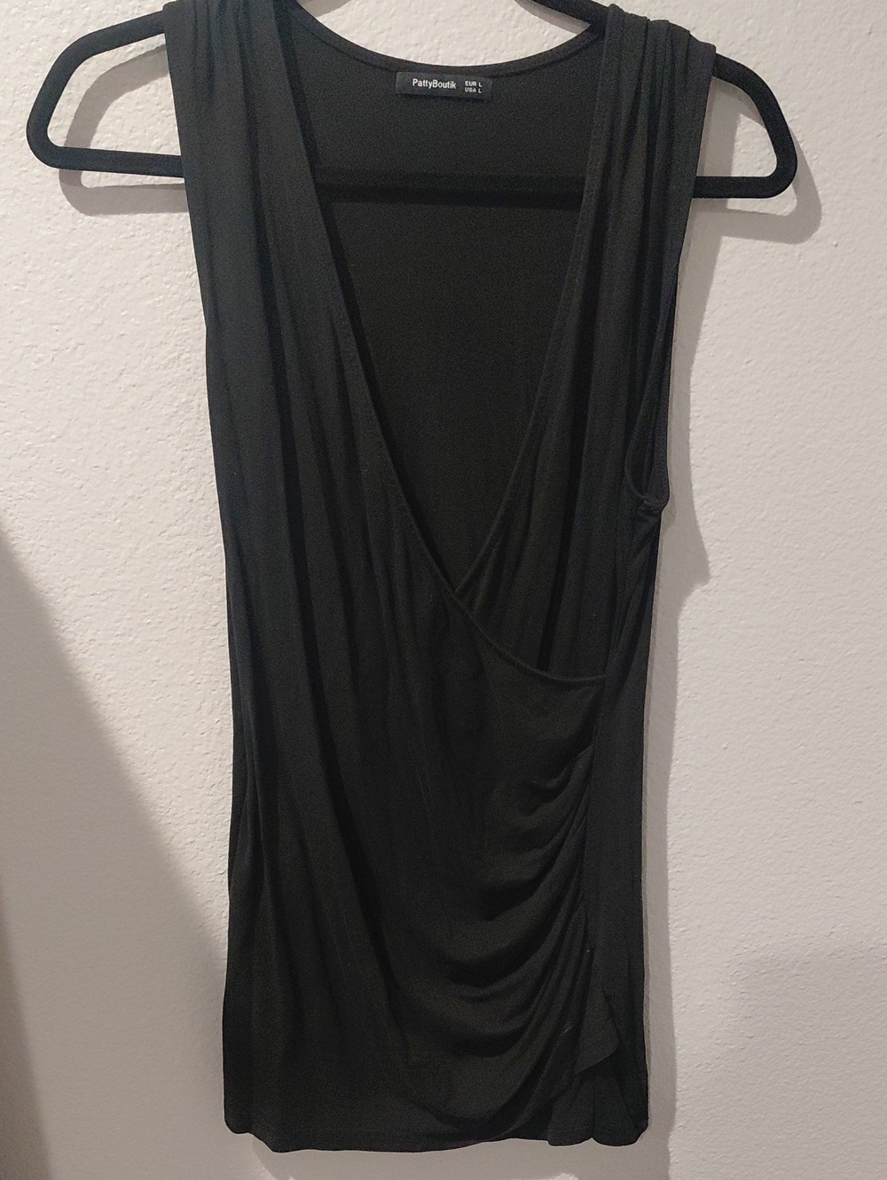 PattyBoutik Black Draped V-Neck Sleeveless Camisole